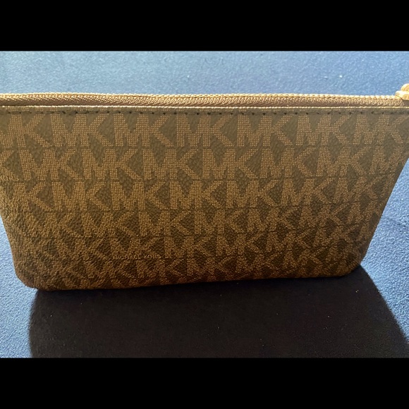 Michael Kors Wristlet Wallet Clutch - Picture 2 of 8